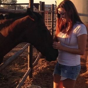 Meet your Posher, Cassie